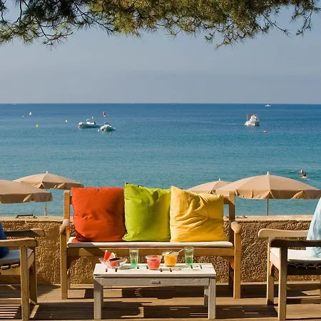 Ξενοδοχείο La Pinede 4*